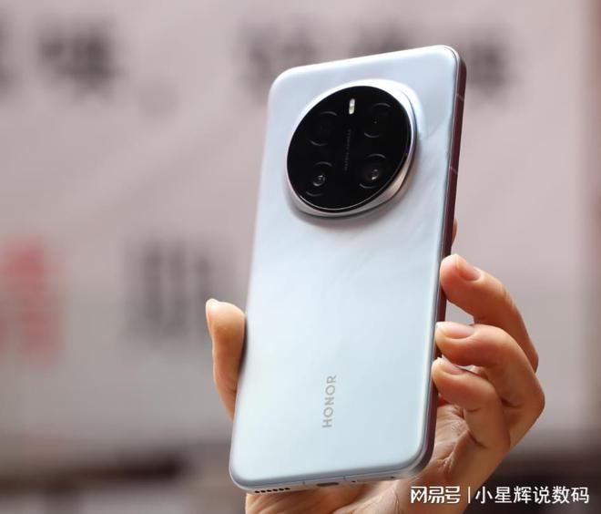 米乐M6平台：2024“口碑最佳”的3款高端机配置顶级信号强用6年不过时(图4)