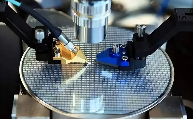 米乐M6：中国芯片产能倍增称霸全球芯片市场包括美国都被卷怕了(图2)