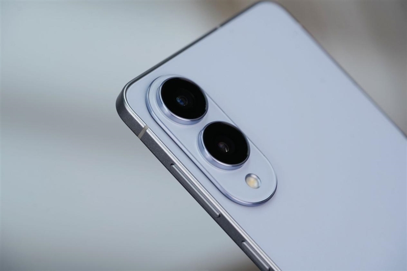 终于又见轻薄旗舰机！三星GalaxyS25Edge全面评测：也许这才是智能手机的本质(图5)