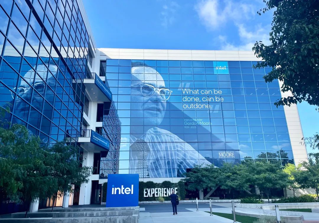 千亿芯片巨头成美国“国企”特朗普：一下赚了百亿美元！美政府大举收购企业还要组建“国家队”“美国版混改”前景如何？(图7)