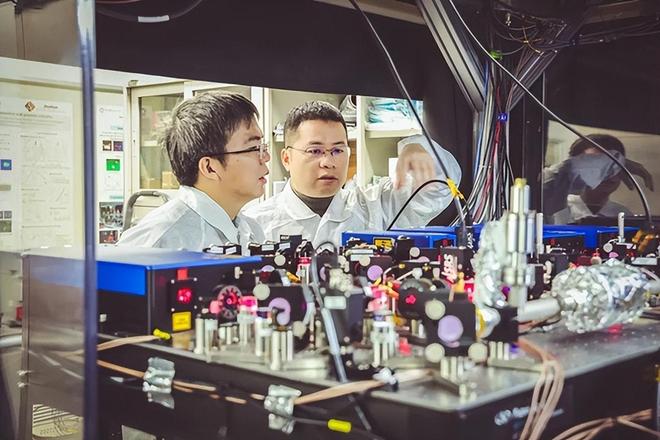 谷歌量子芯片暴涨8120亿美国突破芯片世界难题中国能追上吗？(图10)