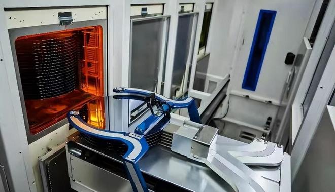 让中国造不出芯片？荷兰下狠手禁售光刻设备这是要逼死ASML(图5)