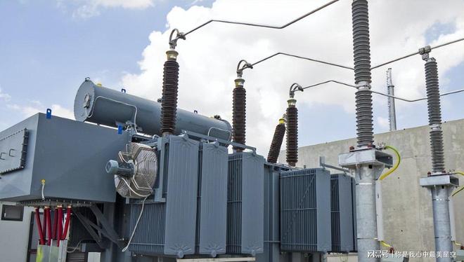 马斯克一语成真全球抢购的不是芯片而是中国20万一台变压器(图2)